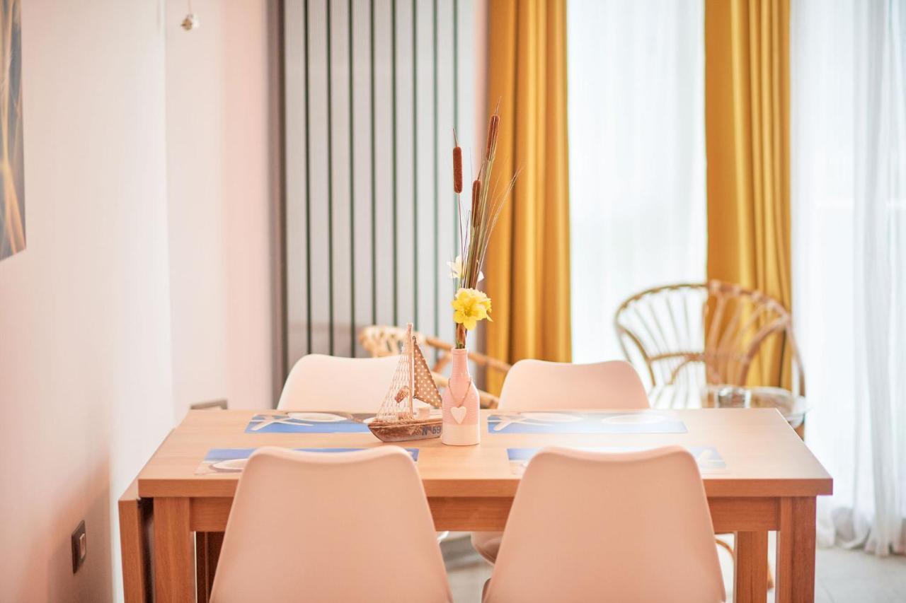 Opal Luxury Apartment 92 Spa N Pool Beach Resort Năvodari 외부 사진